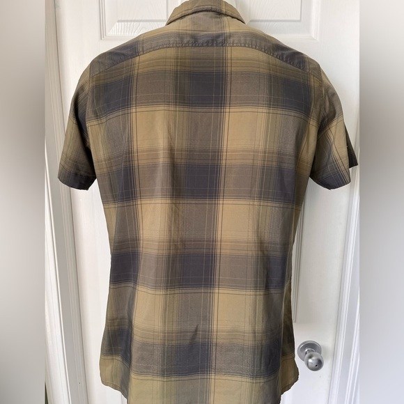 Mens Kuhl Response Short Sleeve Button Up Shirt Medium - Picture 2 of 9